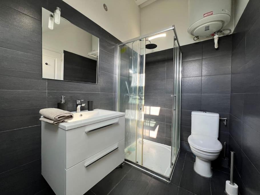 Bright Studio Apartment - Fontainebleau Exterior foto