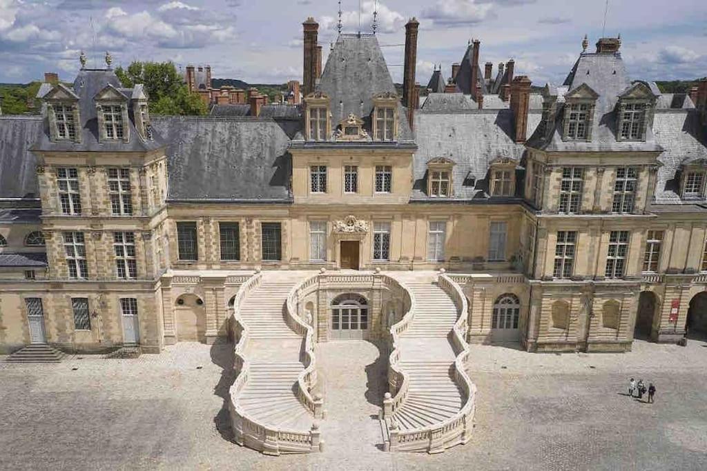 Bright Studio Apartment - Fontainebleau Exterior foto