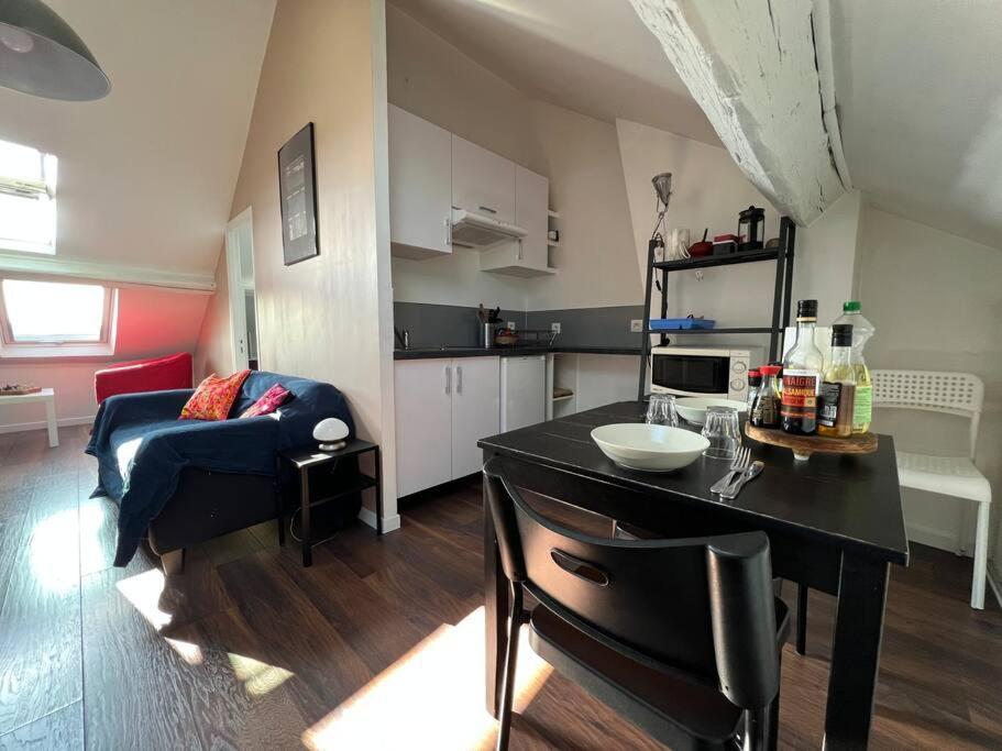 Bright Studio Apartment - Fontainebleau Exterior foto